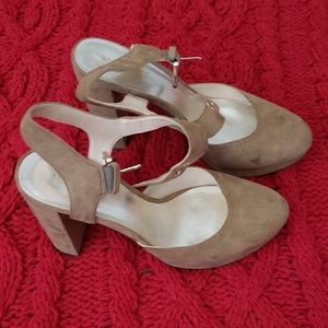 Cream/Sandy Brown Heels